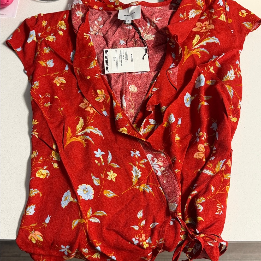Reformation Floral Clemence Wrap Blouse in floral - Picture 6 of 8